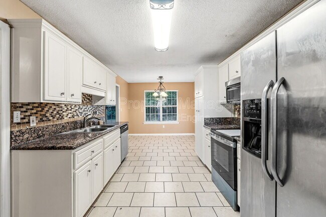 Building Photo - 3013 Heron Ct