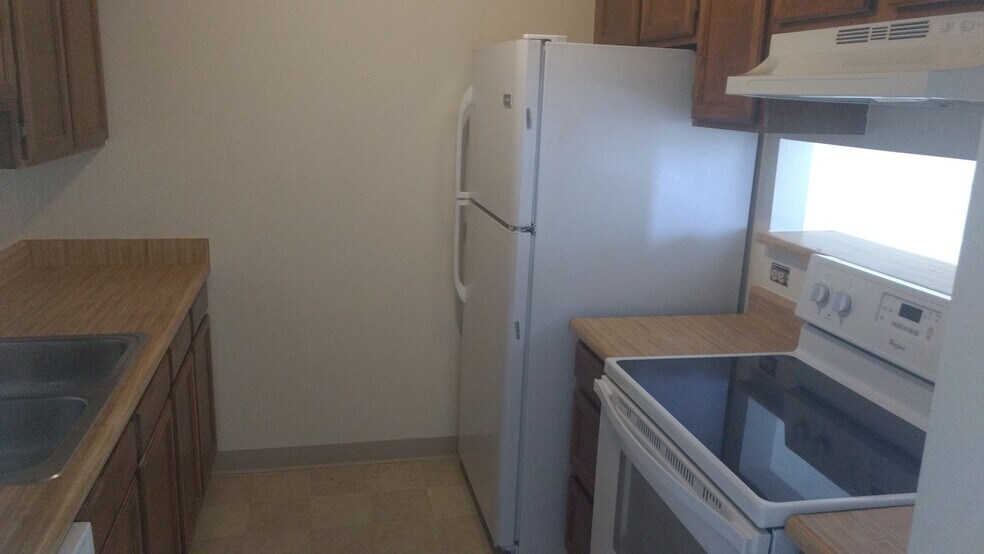 Building Photo - 1425 Bacchus Dr