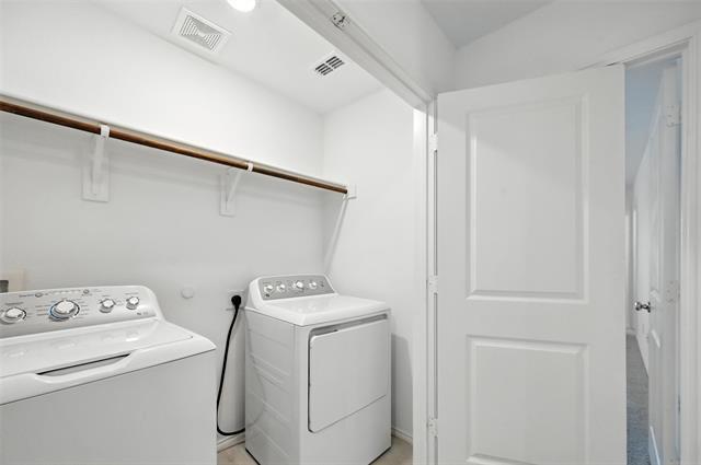 Building Photo - 208 Rubylace Dr