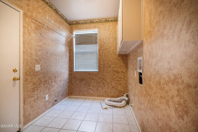 Building Photo - 40270 Vista Pelona Dr