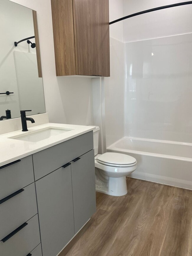 Building Photo - Driggs - New Flats at Teton Peaks Unit 204