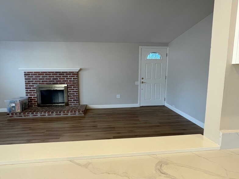 Building Photo - 10210 Sterling Blvd