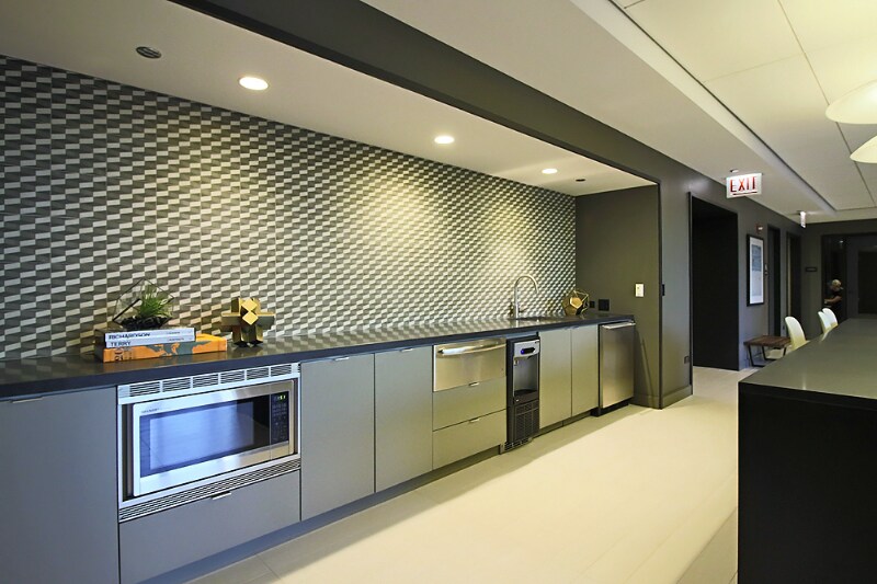 Building Photo - 209 W Ontario St