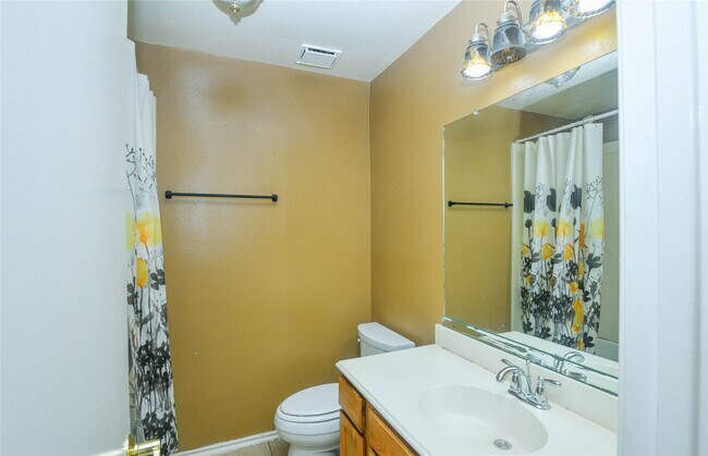 Building Photo - 17902 Autumn Hills Dr
