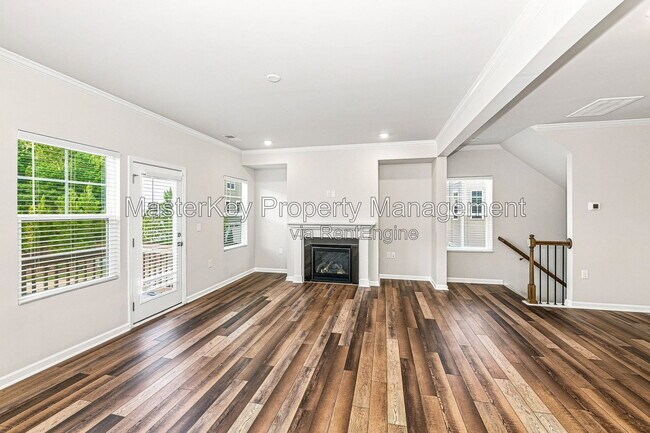 Building Photo - 3001 Brellon Ln