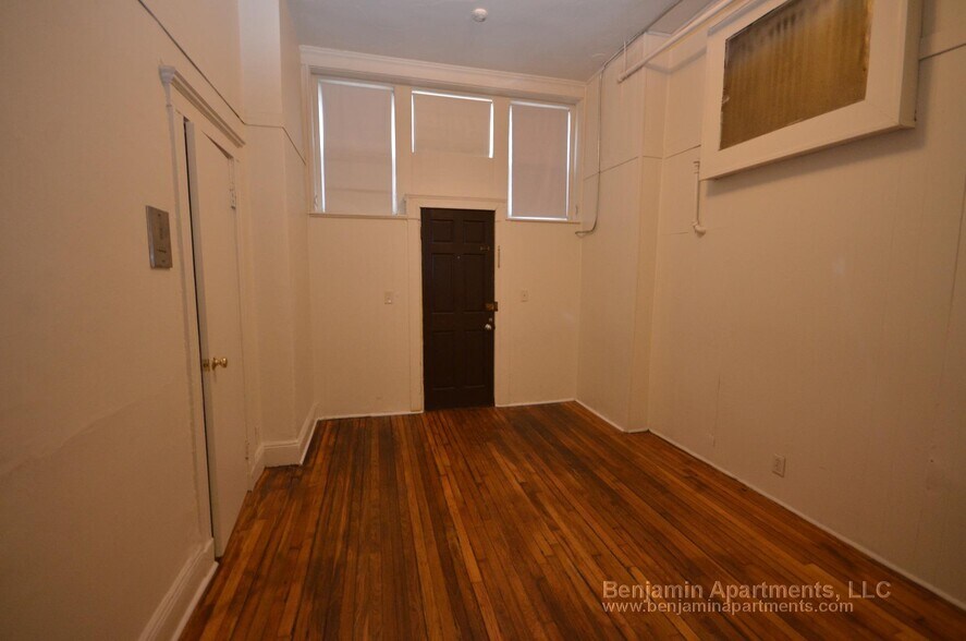 Building Photo - 25 Walbridge St