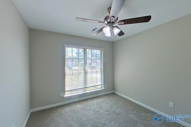 Building Photo - 724 Park Ln