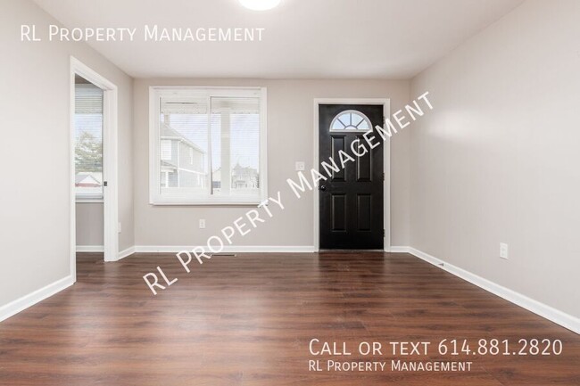 Building Photo - Super Cute 1st Floor unit in Duplex