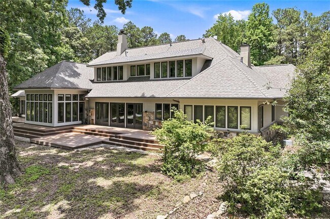 Building Photo - 3735 Smithtown Rd
