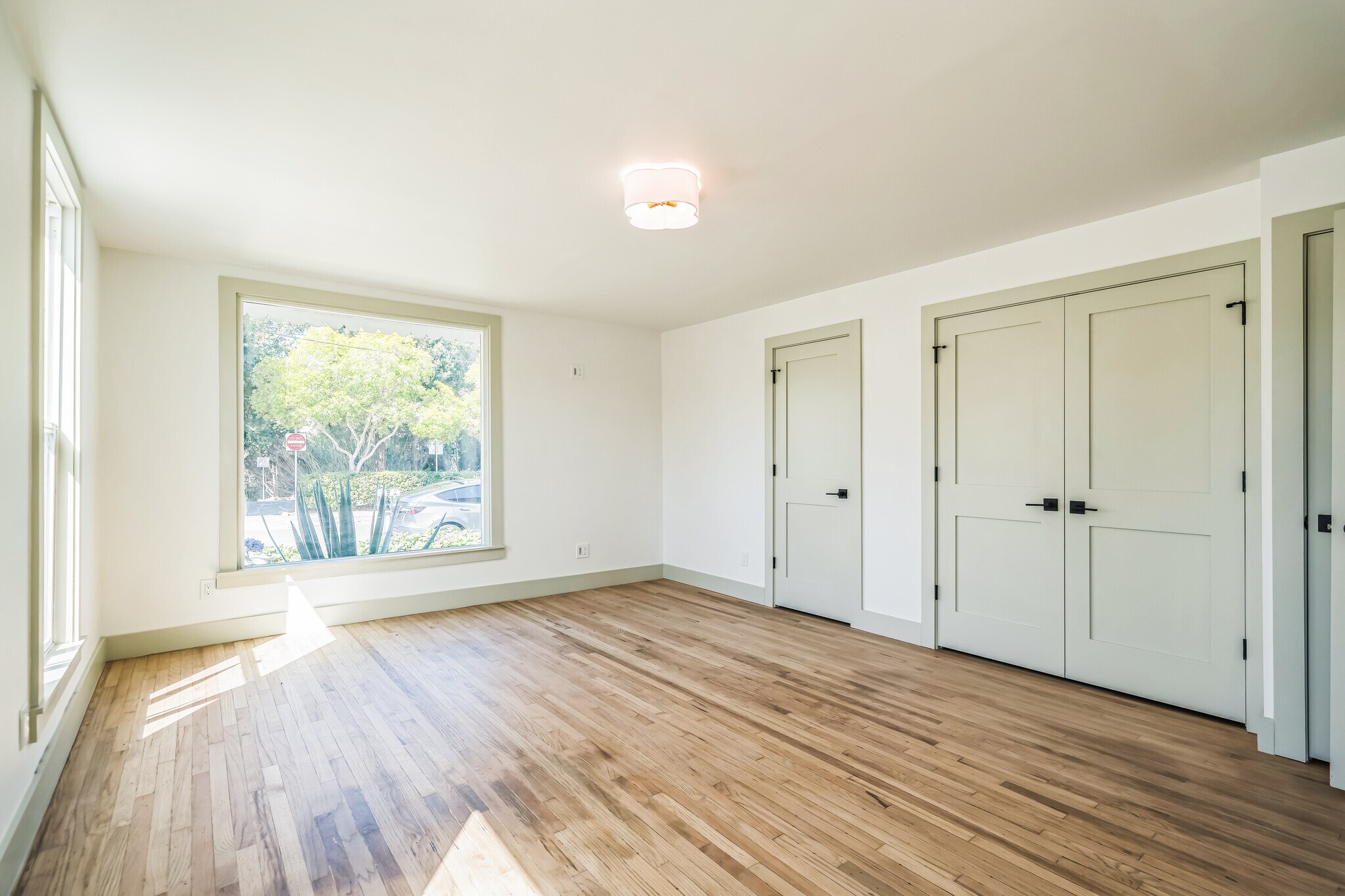 Building Photo - 937 Las Juntas St