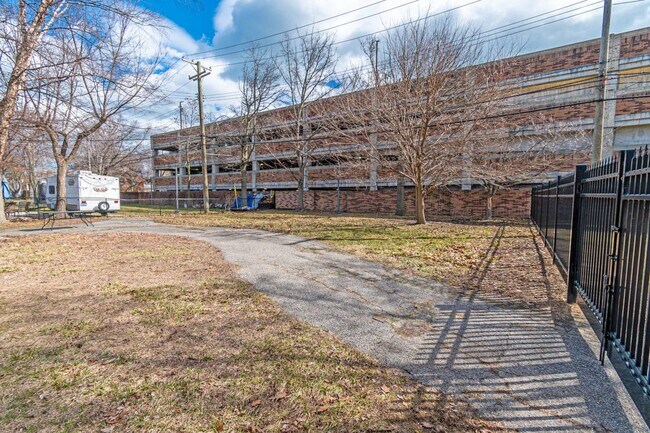 Building Photo - 21825 McCormick St