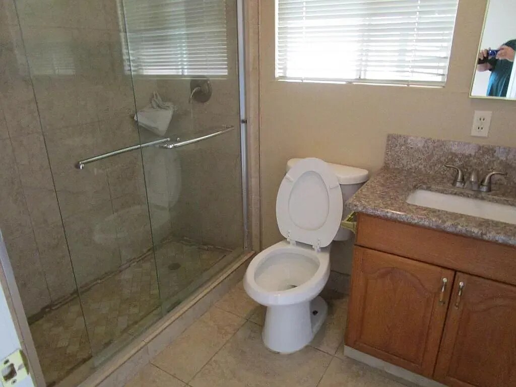 Building Photo - 1905 Claus Rd