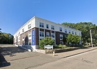 Building Photo - 20 Pond St