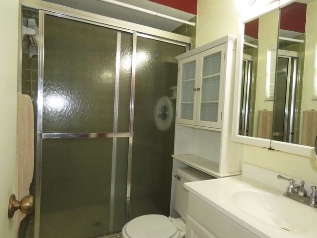 Building Photo - For Rent 4 Bd/ 3Ba Home
