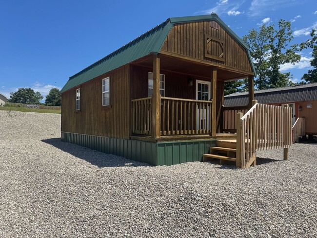 Building Photo - Cozy Tiny Home In Waynesville, MO utilities and WIFI included!