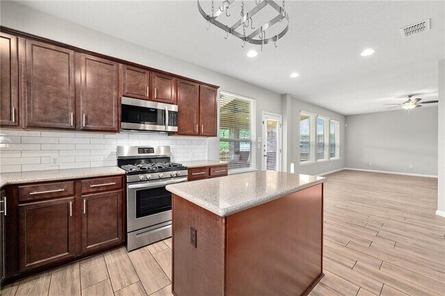 Building Photo - 1521 Coldwater Hollow