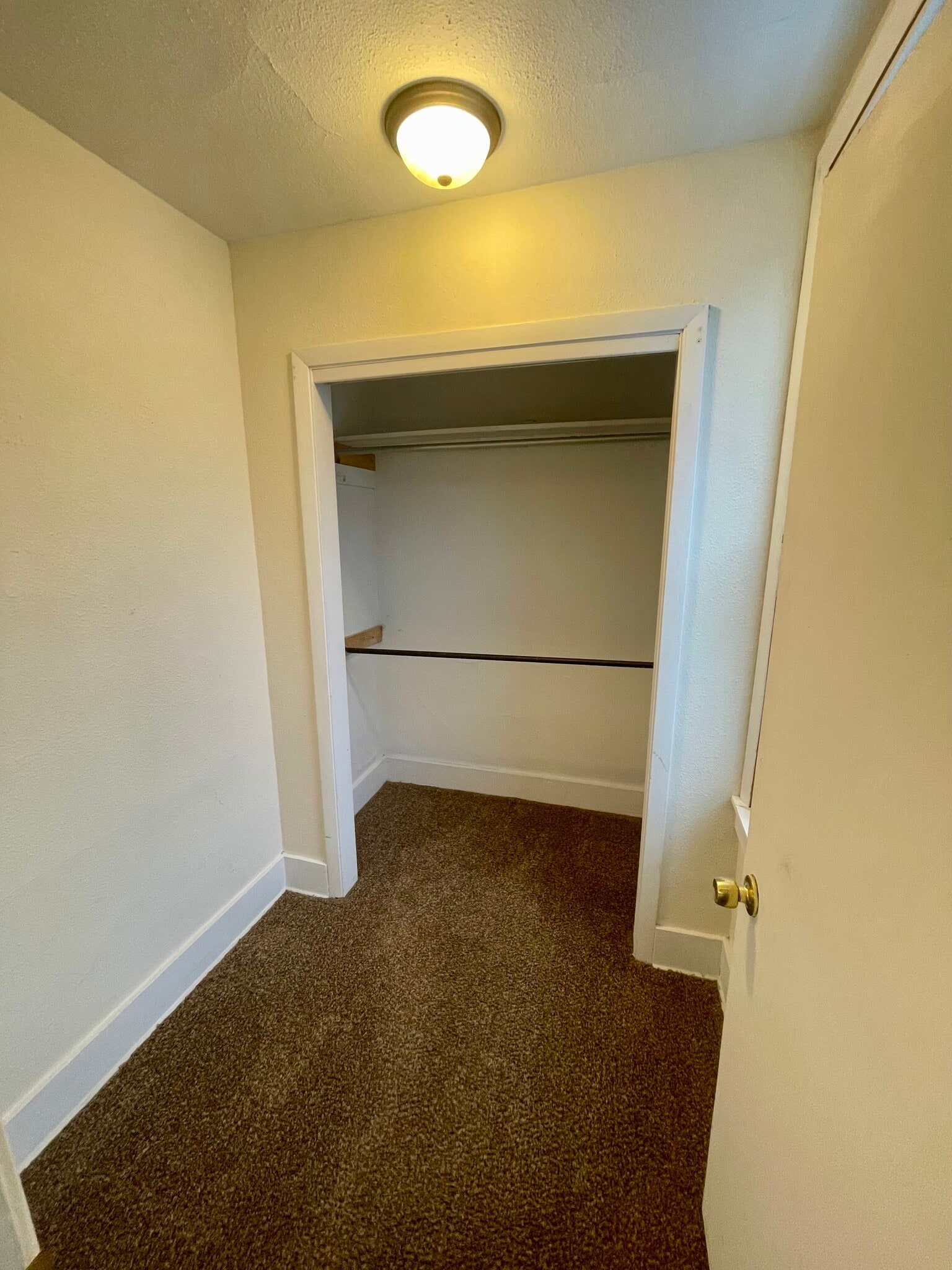 Building Photo - 439-441 E Dover St