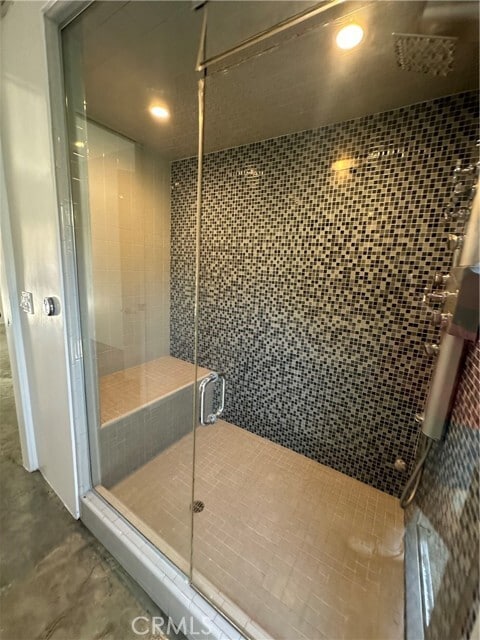 Building Photo - 1046 S Hudson Ave