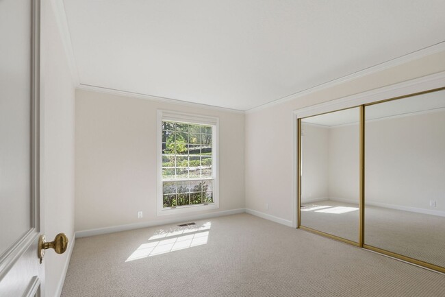 Building Photo - Stunning 3,488 Sq. Ft. Home with Pool & 3-Car Garage