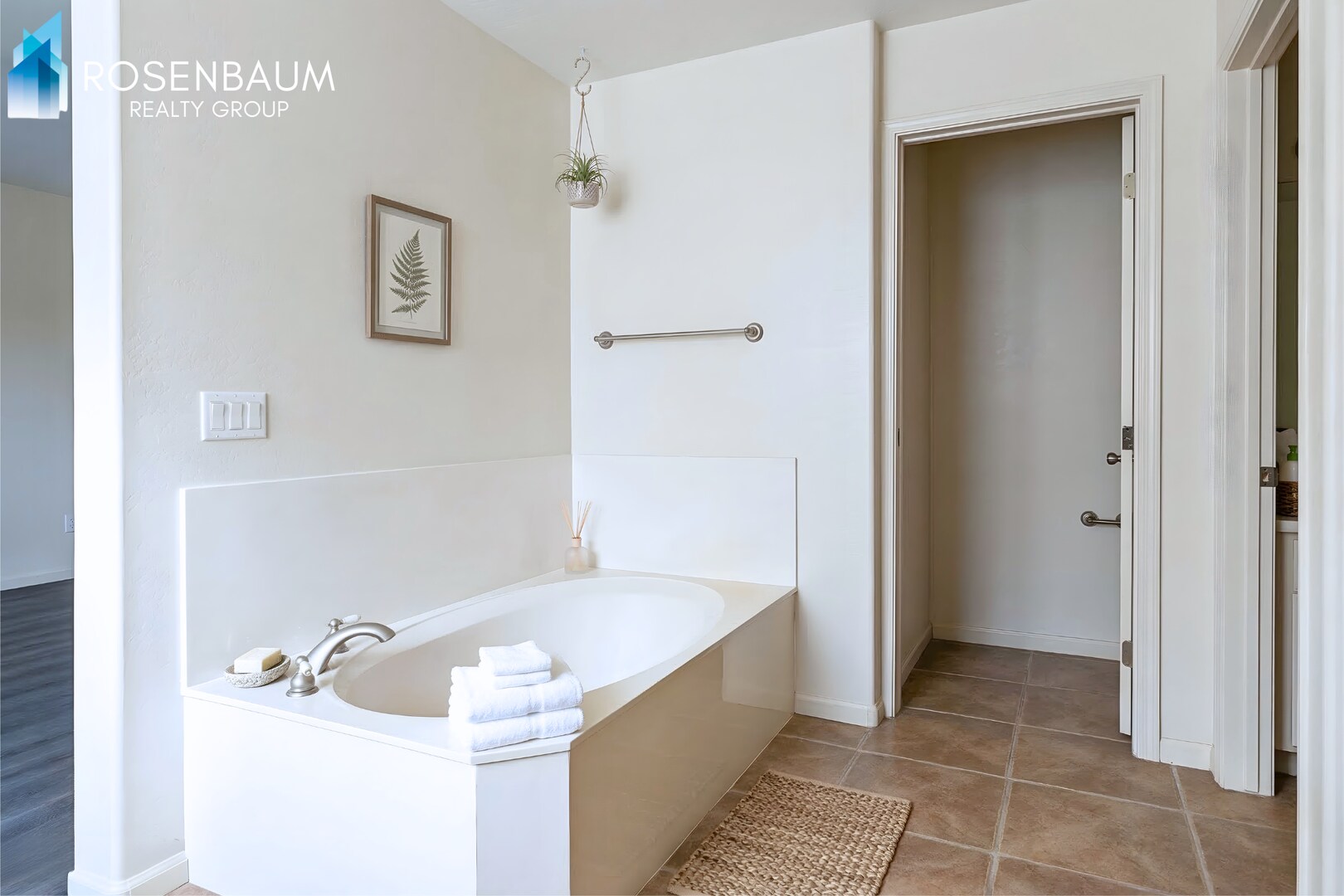 Building Photo - Gorgeous 3-beds, 2-baths home located in the desirable Willow Hills community of Prescott!