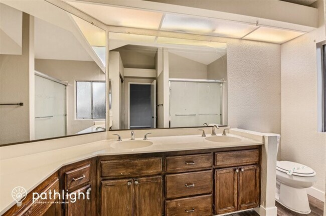 Building Photo - 7581 Whitney Dr