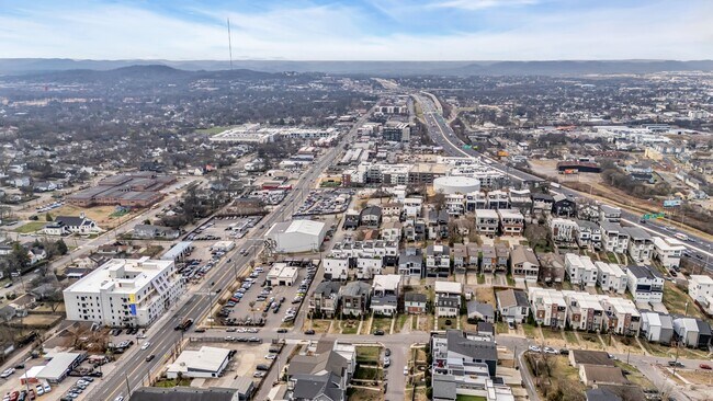 Building Photo - 3325 Felicia St