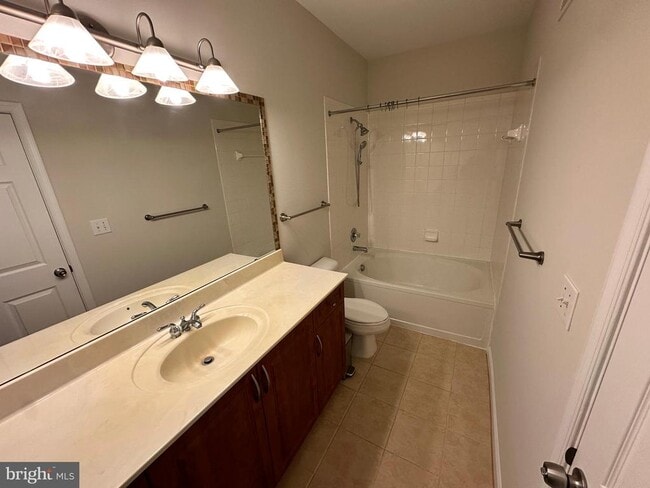 Building Photo - 12901 Centre Park Cir