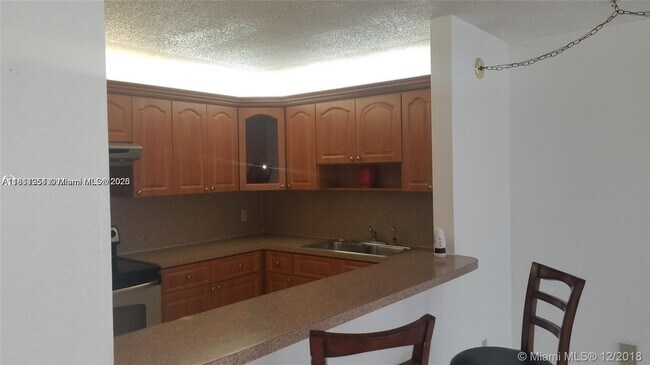 Building Photo - 14850 Naranja Lakes Blvd