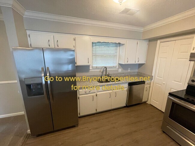 Building Photo - Nashville - 3 Bedroom, 2 Baths, 37217 Area