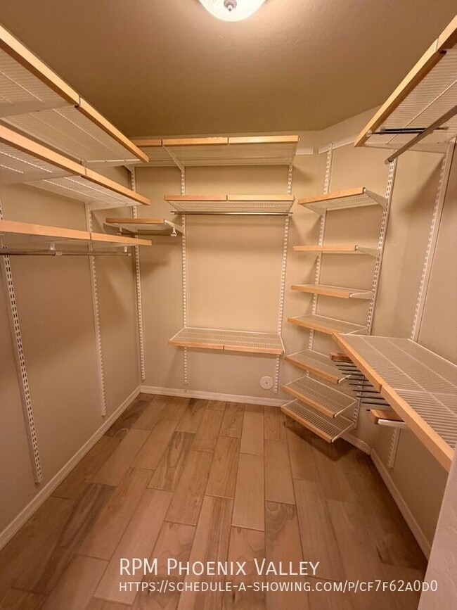 Building Photo - 17850 N 68th St