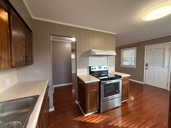 Building Photo - House in Kuttawa