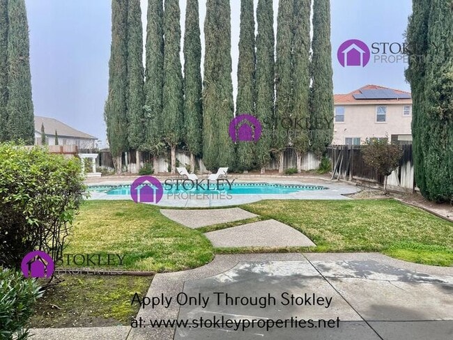 Building Photo - 3840 Rockford Dr