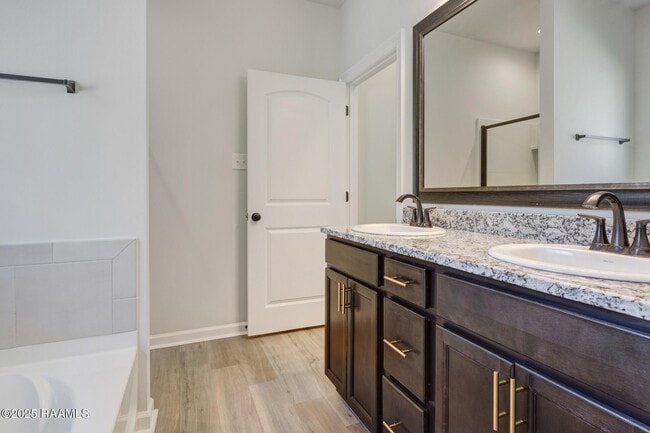 Building Photo - 136 Lightbourne Dr