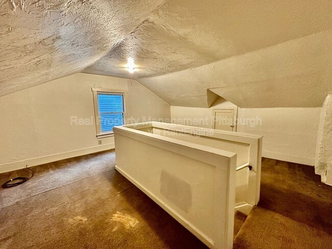 Building Photo - 126 Earl St