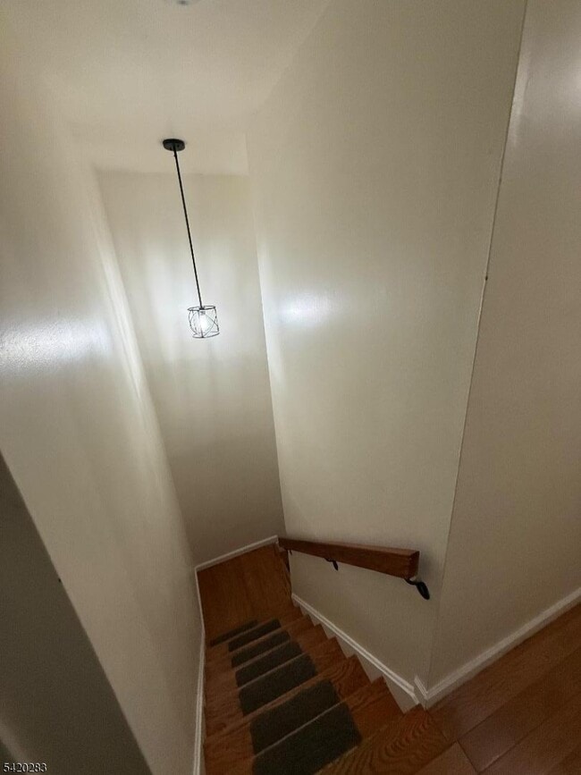 Building Photo - 6 Boyard Ct