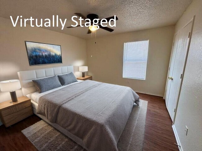 Building Photo - 1 Story Home in Crowlley with Community Pool