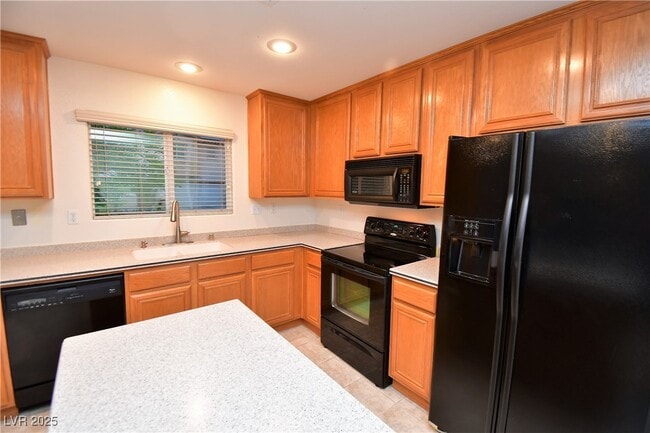 Building Photo - 11227 Andreola Ct