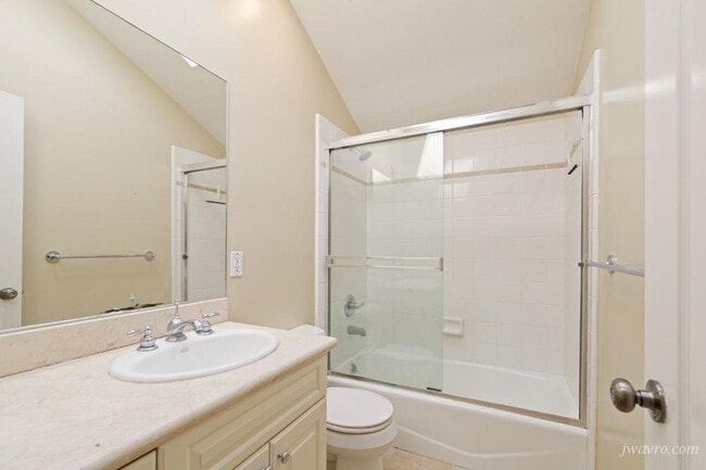 Building Photo - 25 Homestead