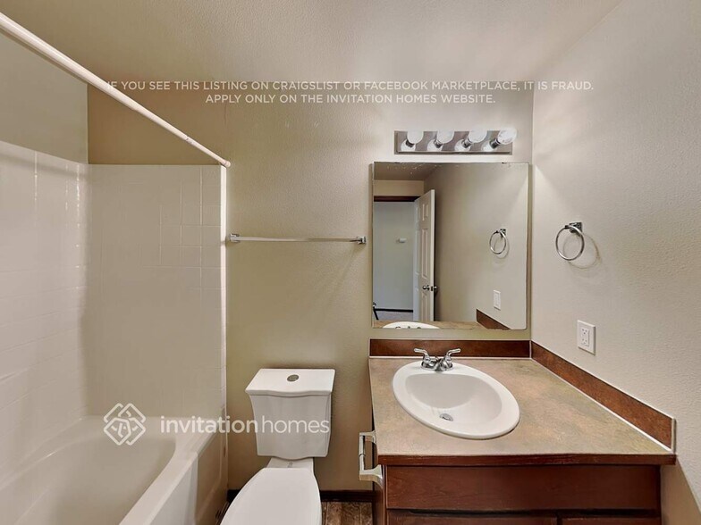 Building Photo - 4822 145th Pl NE