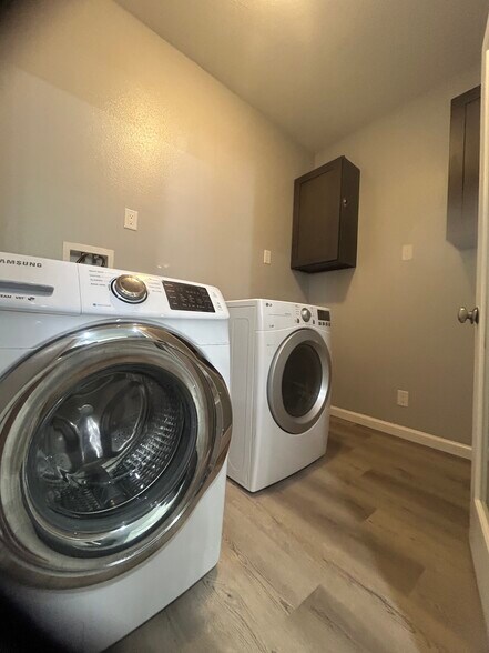 Building Photo - 6599 Johnson Ln