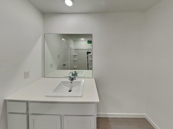 Building Photo - 425 Texas Pecan Dr