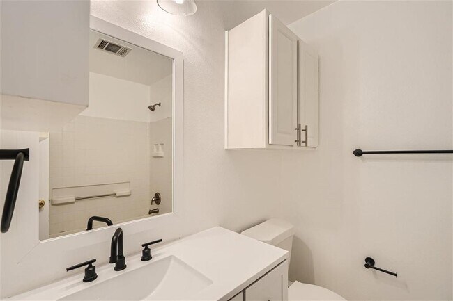 Building Photo - 328 Prairie Verbena Dr