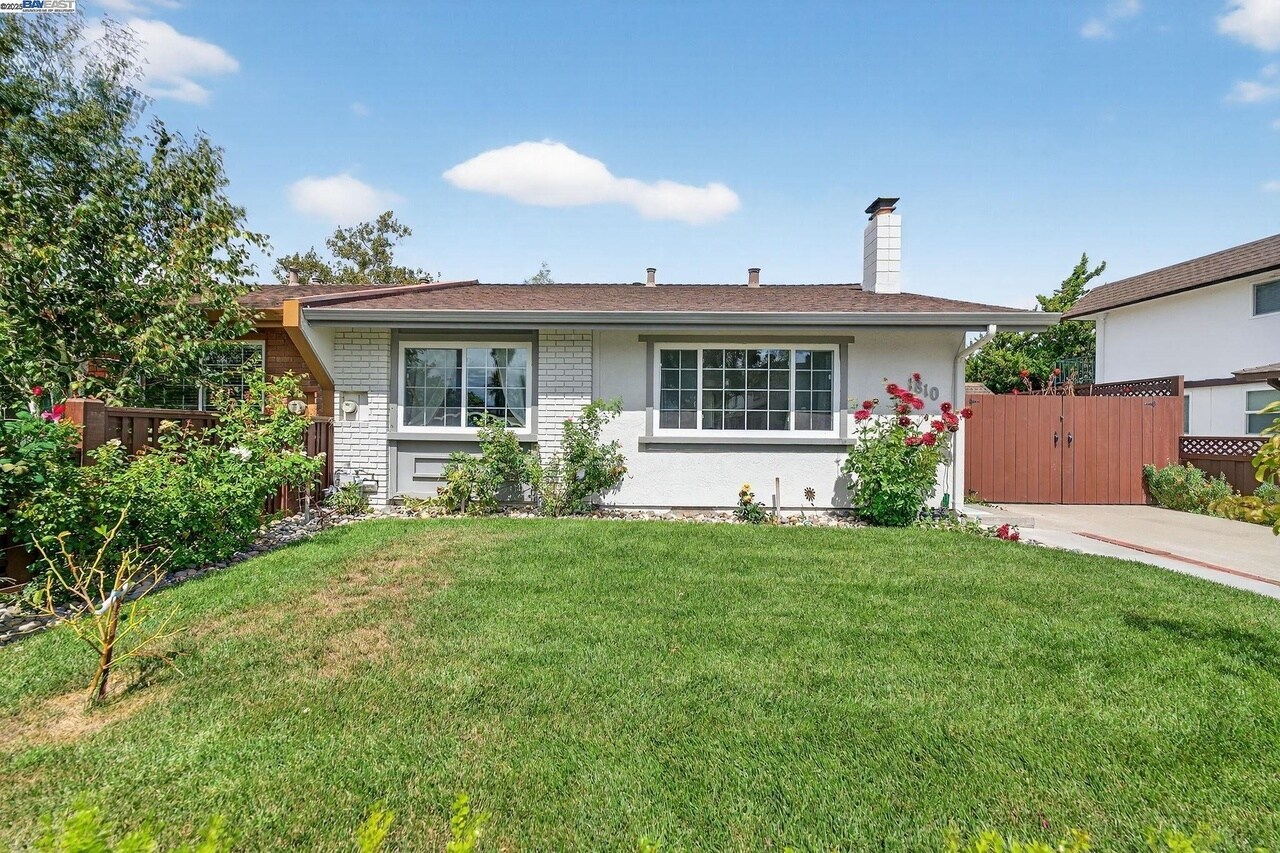 Building Photo - 1810 Peary Way