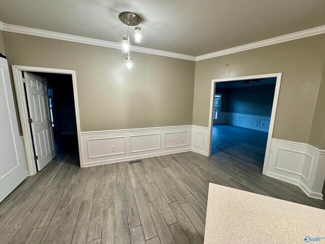 Building Photo - 2316 Little Cove Rd