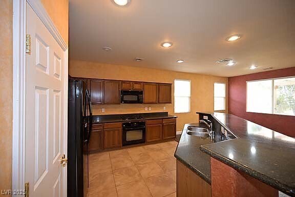 Building Photo - 10375 Borah Park Cir