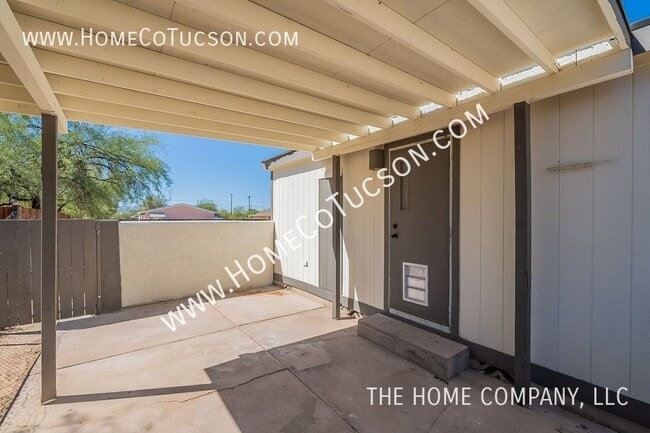 Building Photo - 2628 N Fontana Ave