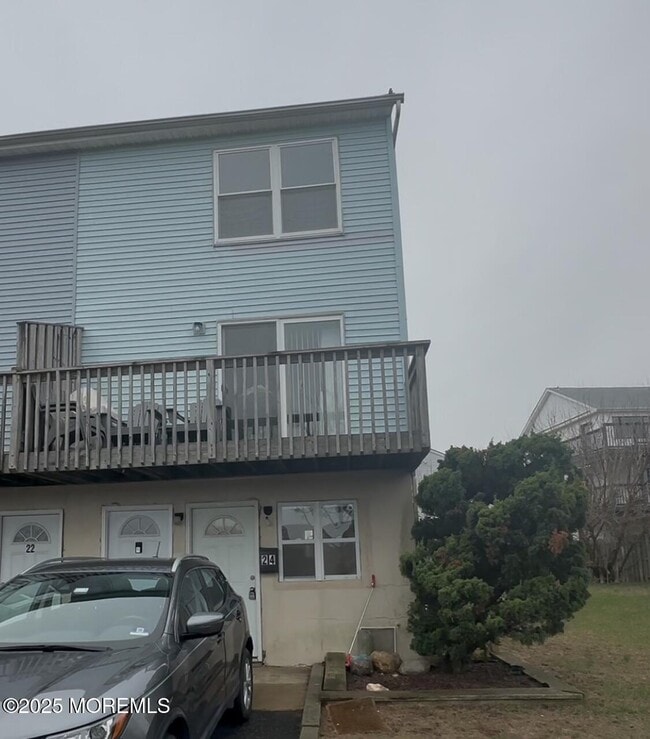 Primary Photo - 24 Beachway Ave