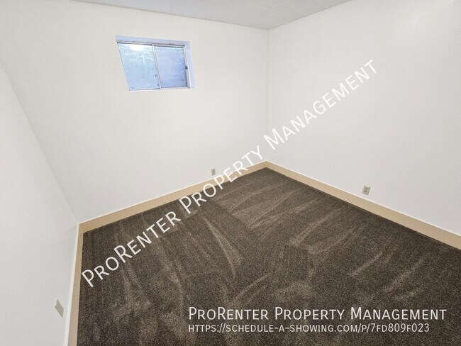 Building Photo - 1280 N 325 E