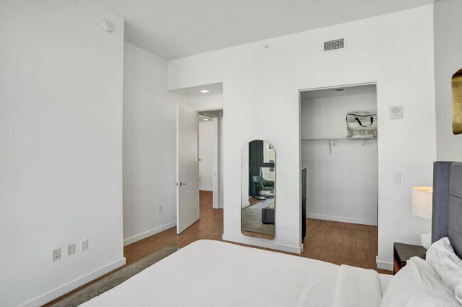 Building Photo - 1220 17th St