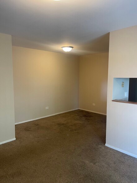 Building Photo - 1241 N Winslowe Dr